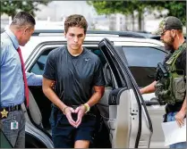  ?? RICHARD GRAULICH / THE PALM BEACH POST 2016 ?? Austin Harrouff’s attorney contends that he was “suffering a fullblown psychotic episode” during the 2016 attacks.