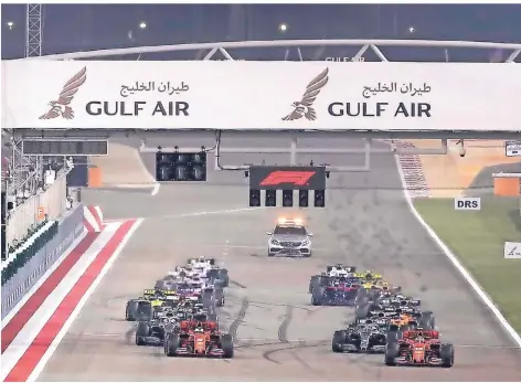  ?? FOTO: HASSAN AMMAR/DPA ?? Auf dem Kurs in Sakhir in Bahrain wird der erste Formel-1-Start der Saison 2021 erfolgen.