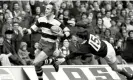  ?? Colorsport/Shuttersto­ck ?? David Duckham in action for Coventry against London Scottish in 1974. Photograph: