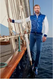  ??  ?? A LOOK FROM “MAN AND THE SEA”, STEFANO RICCI’S SPRING/SUMMER 2019 COLLECTION. OPPOSITE, FROM LEFT: NICCOLO, STEFANO AND FILIPPO RICCI