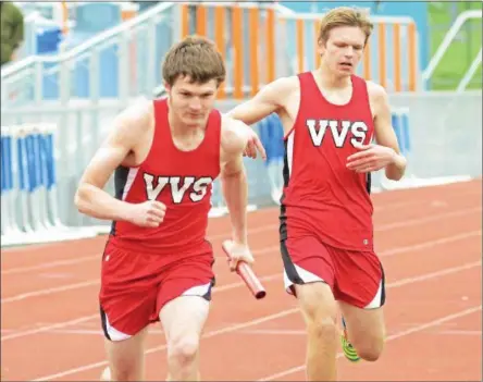  ?? JOHN BREWER - ONEIDA DAILY DISPATCH ?? Vernon-Verona-Sherrill junior Cory Couture runs after receiving the baton at the Oneida Invitation­al Saturday, May 12.