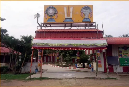  ??  ?? Sri Padmavathi Thayar Sametha Sri Srinivasa Swami Temple, Karanai.