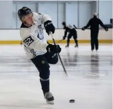  ?? nAncy lAnE / HErAld STAFF FIlE ?? FINDING HIS WAY: Oskar Steen takes a shot during Bruins rookie camp at Warrior Ice Arena in 2019.