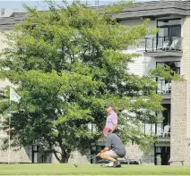  ?? LA CACHE DU LAC CHAMPLAIN ?? Golf is outside the door at the new La Cache du Lac Champlain in Veniseen-Québec.