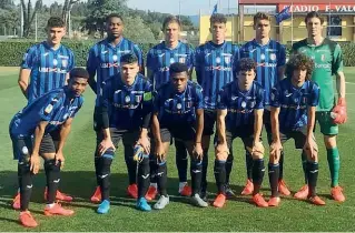  ??  ?? FIne del sogno I ragazzi della Primavera scesi in campo ieri a Coverciano