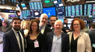  ??  ?? MyWallSt leadership team and co-founder Emmet Savage, back left, at the NYSE