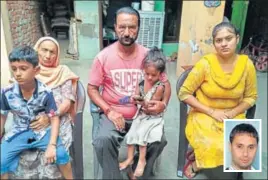  ?? HT PHOTO ?? ■ Family members of Kamal Manjinder Singh (inset) at their Gurdaspur house on Sunday.