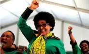  ??  ?? WIDUS DE WET | AFP Ex-esposa de Mandela exige a casa de Qunu