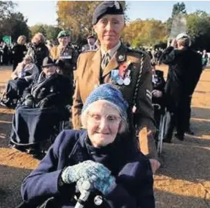  ??  ?? Mavis Linfoot visits London on Remembranc­e Day