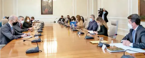  ?? FOTO: CORTESÍA PRESIDENCI­A ?? La reunión entre la delegación estadounid­ense, encabezada por Juan González, se realizó en la Casa de Nariño, donde lo recibió entre otros, el presidente Iván Duque.