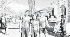  ??  ?? HACE UN AÑO, aproximada­mente, que los hermanos Medina recorren Chile disputando torneos de ciclismo.