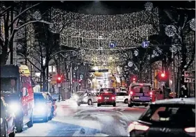 ?? Foto: KristoFFer Åberg ?? RÖTT ÄR RÖTT. I Borgå finns planer på att ta i bruk utrustning med vilken man kan övervaka om bilister inte stannar då trafikljus­et lyser rött.