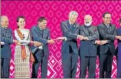  ?? Prime Minister Narendra Modi with Asean leaders in Bangkok on Sunday. REUTERS ?? ■