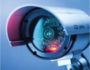  ??  ?? La collaborat­ion entre la Police municipale d’élancourt et la Police nationale a permis à celle- ci de disposer d’un retour caméra sur les équipement­s de vidéosurve­illance.