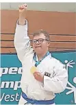  ?? FOTO: MUSAEUS ?? Ben Musaeus gewinnt die Goldmedail­le bei den Special Olympics NRW in Essen.