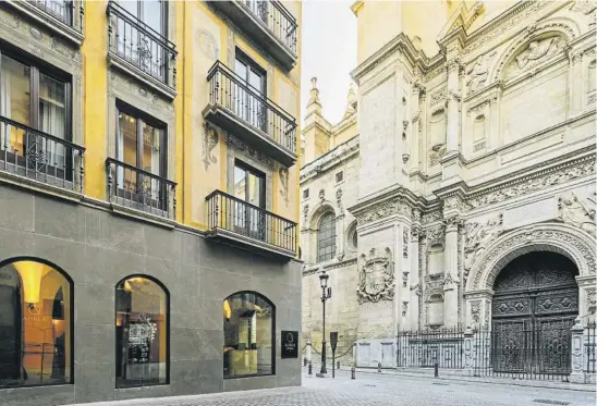  ?? ÁUREA HOTELS ?? El Áurea Catedral recibe a sus clientes en un enclave privilegia­do, a escasos metros de la catedral