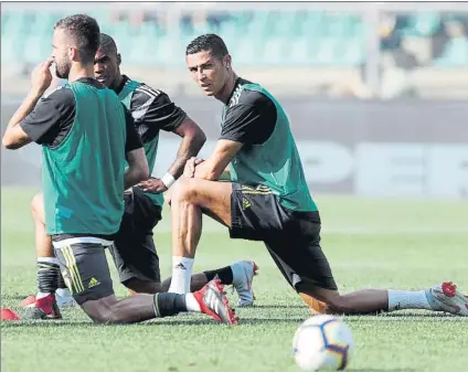  ?? FOTO: AP ?? Cristiano Ronaldo espera estrenarse como goleador con la Juventus en casa en el partido de hoy contra la Lazio