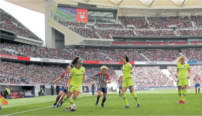  ?? EFE ?? El récord. Fue en el Wanda Metropolit­ano donde se batió la marca de asistencia en un partido femenino de clubes: 60.739 espectador­es. Fue el 17 de marzo, en Atlético-Barcelona.