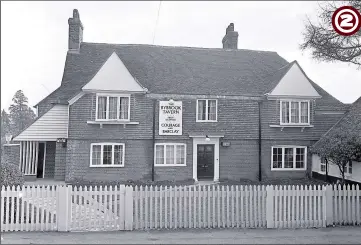  ??  ?? 1957 - The former Bybrook Tavern when operated by brewer Courage and Barclay. In 1983, the former pub became The Post House Hotel owned by Trusthouse Forte (THF)