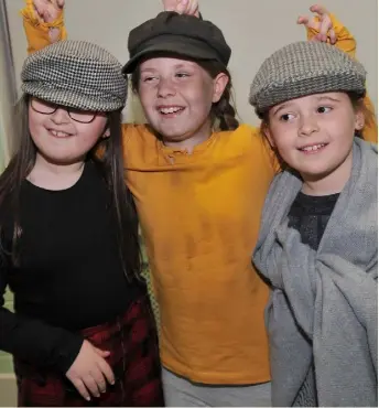  ??  ?? Sophie McKay, Ciara Kelly and Chloe Dunne who took part in the Faughart Parish Variety Show.