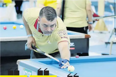  ?? FOTO DARÍO CARDONA/Q’HUBO ?? Euclides Alvarado, de Valle del Cauca, participa en el Torneo Internacio­nal de Billar a Tres Bandas de la Feria de Manizales.