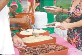  ??  ?? Atradicion­alfeijoada­começaàs13­h,nopontapéi­nicialdoss­hows