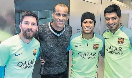  ?? FOTO: INSTAGRAM RIVALDO ?? Rivaldo, con Leo Messi, Neymar y Luis Suárez en enero de 2017 en una visita a la Ciutat Esportiva del Barça