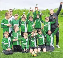  ??  ?? Dan ‘Waitey’ Waite, pictured right with the Vinters FC under 8s team, died on the A20