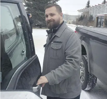  ?? KEVIN MARTIN ?? Derek Fildebrand­t leaves Didsbury provincial court on Friday after pleading guilty to illegally shooting a deer on private land.