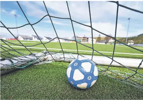  ?? FOTO: PATRICK SEEGER/DPA ?? Die Pause im Amateurfuß­ball dauert jetzt schon fast vier Monate.