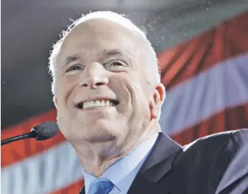  ??  ?? ► El senador John McCain falleció ayer en su residencia en Arizona.