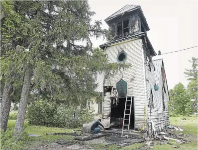  ?? JOHN RENNISON THE HAMILTON SPECTATOR ?? Damage to St. John's Church was extensive following a fire Saturday morning in Six Nations.