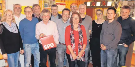  ?? FOTO: STEPPAT ?? Die SPD hat ihre Bewerber für die Kreistagsw­ahl nominiert.