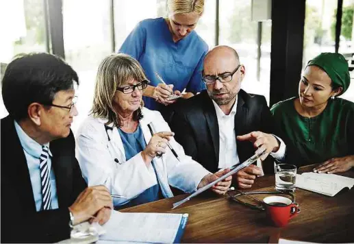  ?? Foto: Shuttersto­ck ?? Gerade im Gesundheit­ssektor führten Beteiligun­gsfirmen in den letzten Jahren vermehrt Übernahmen durch.