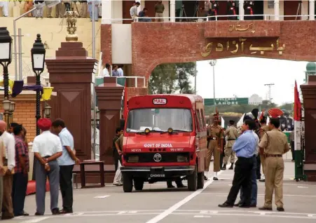  ??  ?? India & Pakistan trade from the Mumbai-Karachi sea route and the Attari/Wagah land route