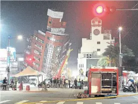  ?? Foto: AFP ?? Las autoridade­s taiwanesas no descartan que puedan producirse más temblores en los próximos días./