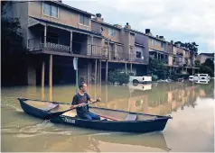  ??  ?? DesborDe Del
Río Brazos ha anegado a varios condados en las últimas dos semanas