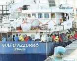  ??  ?? Golfo Azzurro Può trasportar­e 500 persone. È della spagnola Proactiva Open Arms