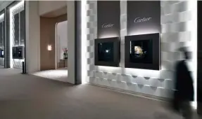  ??  ?? Hermès ha debutado este año en el SIHH, mientras que Cartier sigue ocupando el espacio expositivo más extenso del Salón.