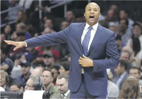  ?? STEPHEN DUNN / GETTY IMAGES ?? Former Denver Nuggets head coach Brian Shaw is helping lead clinics in India
to grow basketball interest in the world’s second-most populous country.