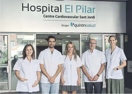  ??  ?? La Unidad de Sedación Dental del Grup Dr. Bladé frente al Hospital El Pilar