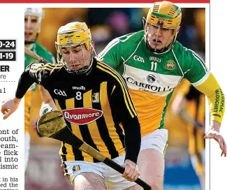  ?? SPORTSFILE ?? Burst: Richie Leahy escapes Cillian Kiely of Offaly
