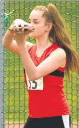  ?? Pictures: Steve Crispe FM4749748 left, FM4749754 right, Buy these pictures from kentonline.co.uk ?? Zara Obamakinwa, left, and Katie Donnely, right, in discus action for Medway & Maidstone AC