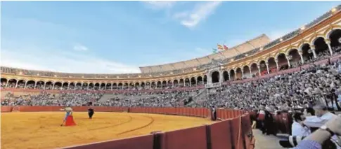  ?? J. M. SERRANO ?? La Real Maestranza de Sevilla, en una tarde de toros en abril de 2019