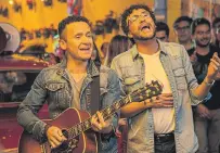  ?? SONY MUSIC ?? Fonseca y Andrés Cepeda, cantautore­s colombiano­s.