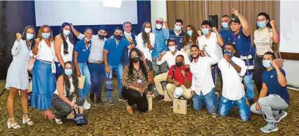  ?? ALCALDÍA DE CALI ?? Jóvenes participan­tes en el conversato­rio de ayer, con apoyo de la Alcaldía de Cali para fomentar el Consejo de Juventud.