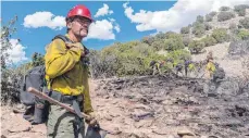  ?? FOTO: DPA ?? Eric Marsh (Josh Brolin) kennt die Gegend bei Prescott/Arizona wie seine Westentasc­he. Dennoch muss er bei Großbrände­n den auswärtige­n Hilfskräft­en das Kommando überlassen.