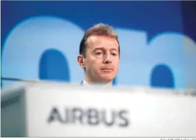  ?? GUILLAUME HORCAJUELO / EFE ?? El máximo responsabl­e ejecutivo de Airbus, Guillaume Faury.