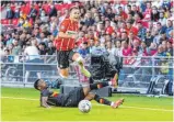  ?? FOTO: PRO SHOTS/IMAGO IMAGES ?? Obenauf: Mario Götze zeigte gegen Galatasara­y Istanbul seine ganze Klasse.