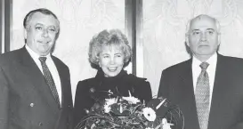  ??  ?? Michail und Raissa Gorbatscho­w zu Gast im Wiener Rathaus